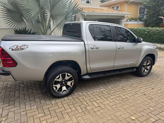 TOYOTA HILUX 2.8 STD 4X4 CD 16V DIESEL 4P MANUAL